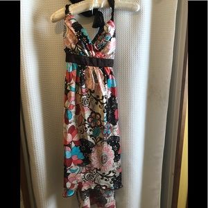 Iz Byer California women’s 7 patterned behind the neck tie dress.